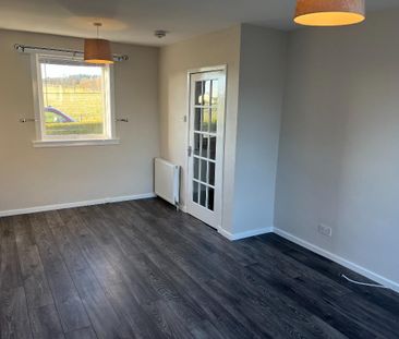 2 bedroom semi-detached house to rent - Photo 2