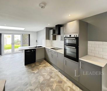 3 bedroom terraced house to rent - Photo 3
