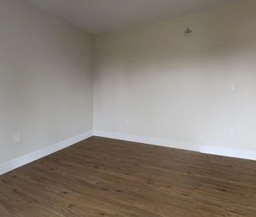 2654 Old Montreal Rd — 1 Bedroom + Flex - Photo 6