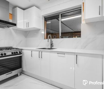 Stunning Renovated Family Home in the Heart of Koondoola - Photo 6
