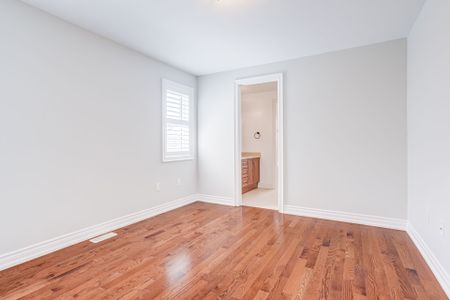 For Lease - 32 West Coast Trail, King, Ontario - Photo 5