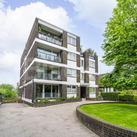 Spectacular panoramic views with a balcony and floor to ceiling windows - Photo 3