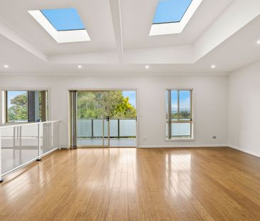 Modern Living with Lake Views & Exceptional Outdoor Entertaining - Photo 1