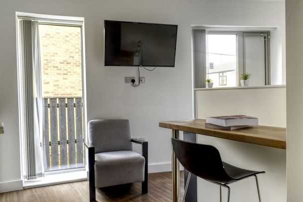 Studio to rent - Photo 1