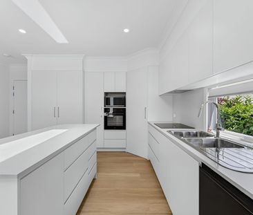 "The Nest" Brand New 2 Bedroom + Office in the Heart of Paradise Point - Photo 4