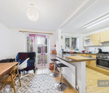 4 bedroom terraced house to rent - Photo 3