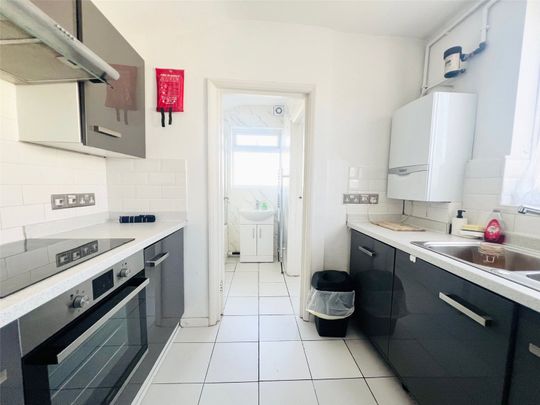 2 bedroom maisonette to rent Selhurst Road, London, SE25 - Photo 1