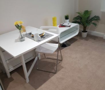 168 Westgate, WF2, Wakefield - Photo 3