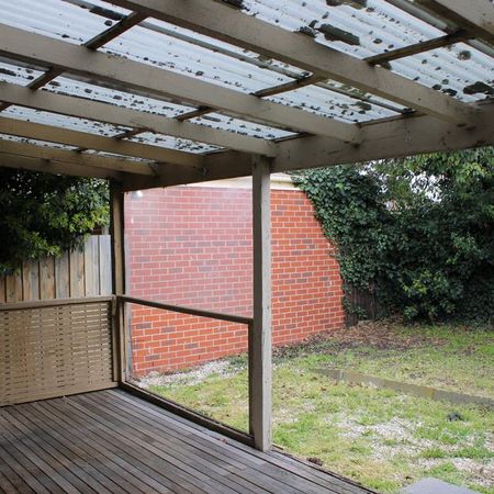Space and Style in a Prime Location - Photo 4