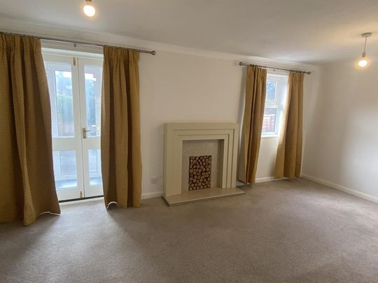 3 bedroom terraced house to rent - Photo 1