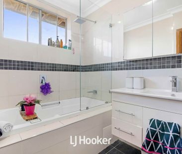 2 Bedroom Home - Great Location! - Photo 1