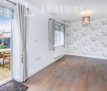 2 bedroom semi-detached house to rent - Photo 2