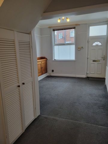 2 Bed Terraced House, Lorne Road, LE2 - Photo 3