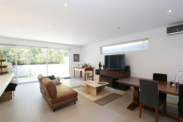 10 Heysham Way, Templestowe - Photo 1