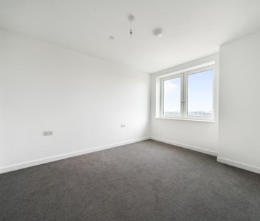 St Pauls Road, Barking, London, IG11 - Photo 2