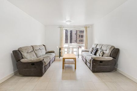 3 bedroom flat to rent - Photo 4