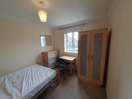 Hazel Grove, Bristol - Photo 3