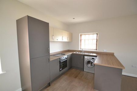 2 bedroom flat to rent - Photo 5