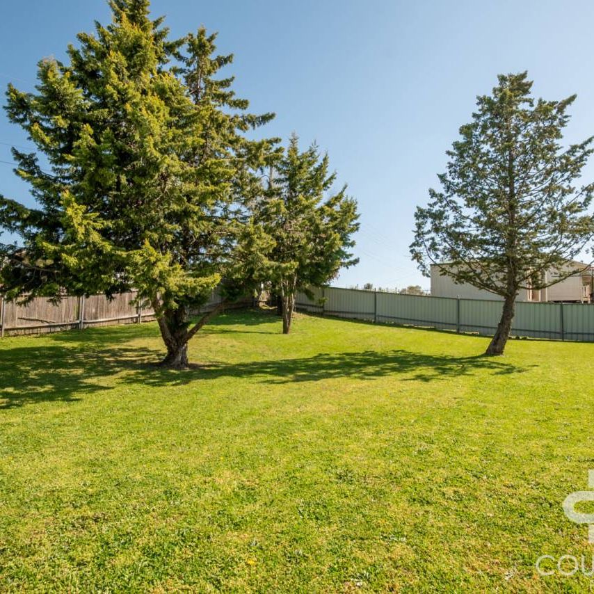 3 Bedroom Home close to Town - Photo 1