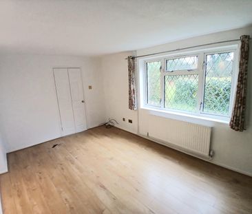 York Road, Stevenage - Photo 1