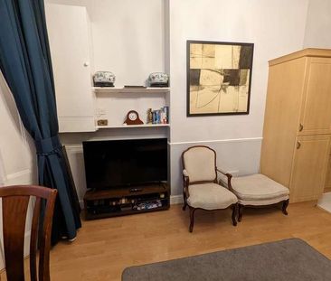 Castletown Road, London, W14 - Photo 2