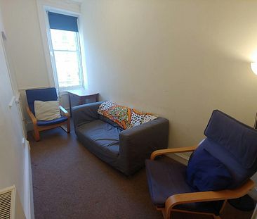 Roseneath Place, Flat 2f1 Marchmont, Edinburgh, EH9 - Photo 3