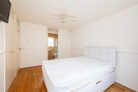 4 bedroom detached house to rent - Photo 2