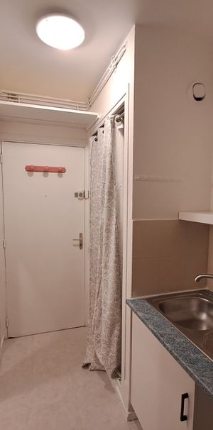 STUDIO - 38 rue Stephenson Paris (75018) - Photo 1