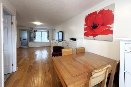 3 bedroom terraced house to rent - Photo 2