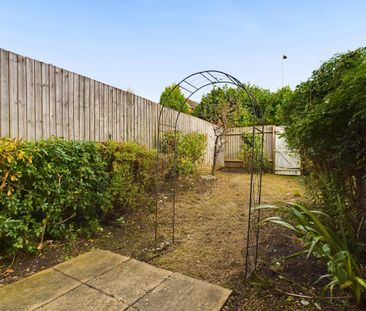 2 bedroom terraced house to rent - Photo 1