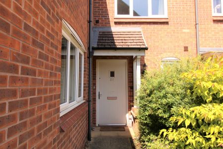 £1,650 - References Pending - Photo 5