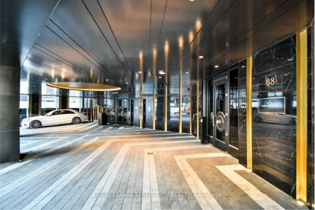 88 Blue Jays Way #1511 - Photo 2