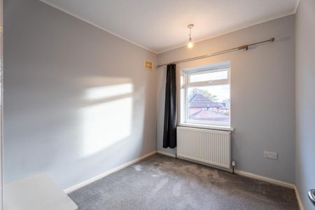 3 bedroom semi-detached house to rent - Photo 4