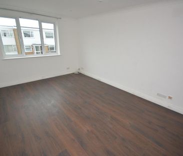 2 bedroom maisonette to rent - Photo 1