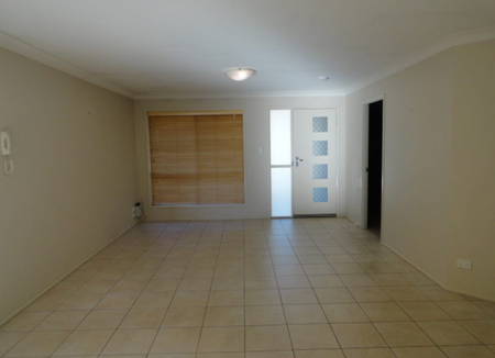 Private Eastside Unit in Secured Gated Complex - Photo 2