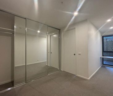 LUXURY APARTMENT LIVING IN BRUNSWICK! - Photo 3
