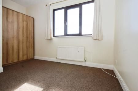 2 bedroom Mews house To Let - Photo 5
