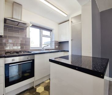 Chapel Fields, Harlow - Photo 6