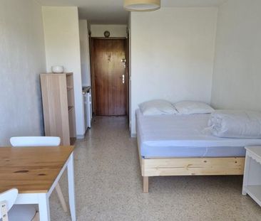 Studio meublé de 18.90 m², balcon, kitchenette équipée. - Photo 2