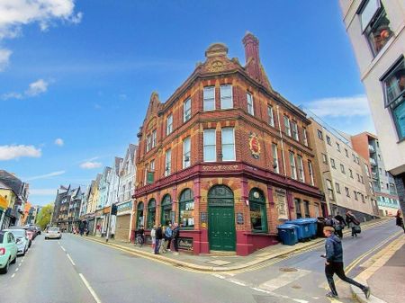 10 bedroom flat to rent - Photo 5