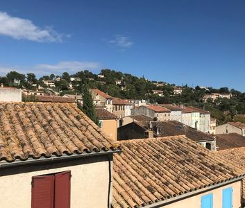 Location Appartement 1 pièce 46m² PIERREFEU DU VAR 83390 - Photo 4