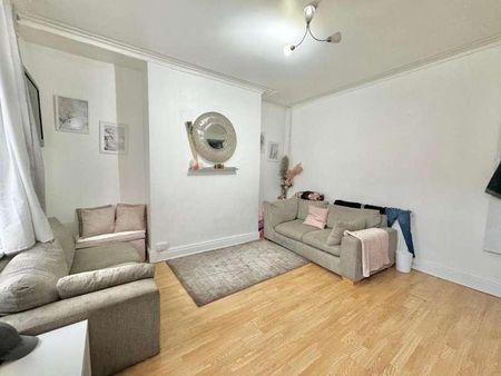 Ashton Street, Harehills, Leeds, LS8 - Photo 2