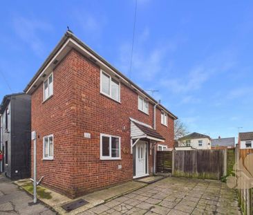 3 bedroom detached house to rent - Photo 2