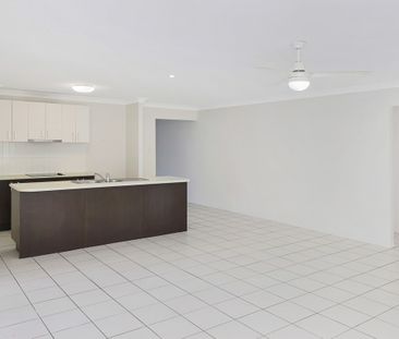 Spacious Family Home in Warner - Photo 2