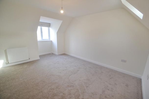 4 bedroom detached house to rent - Photo 1