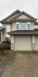 Family Home on Townline Hill - Photo 3