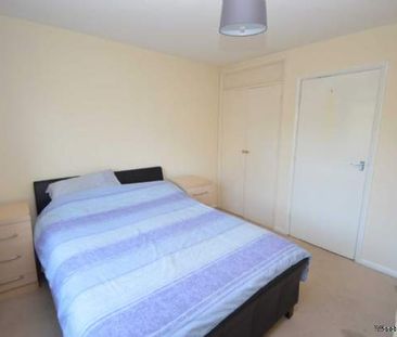 2 bedroom property to rent in Addlestone - Photo 5