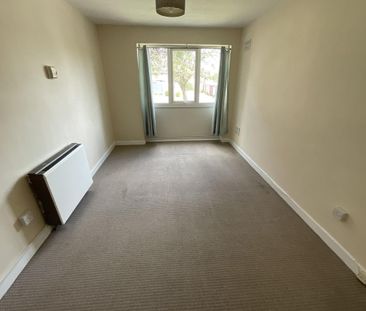 Cowan Close, Bilton, Rugby, Warwickshire CV22 7HW - Photo 2