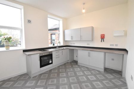 2 bedroom flat to rent - Photo 4