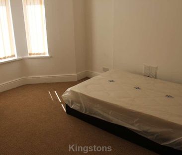 6 bedroom terraced house to rent - Photo 4